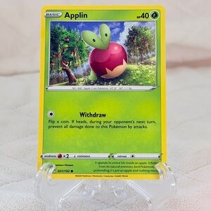 Leaf Type Pokémon Card Bundle